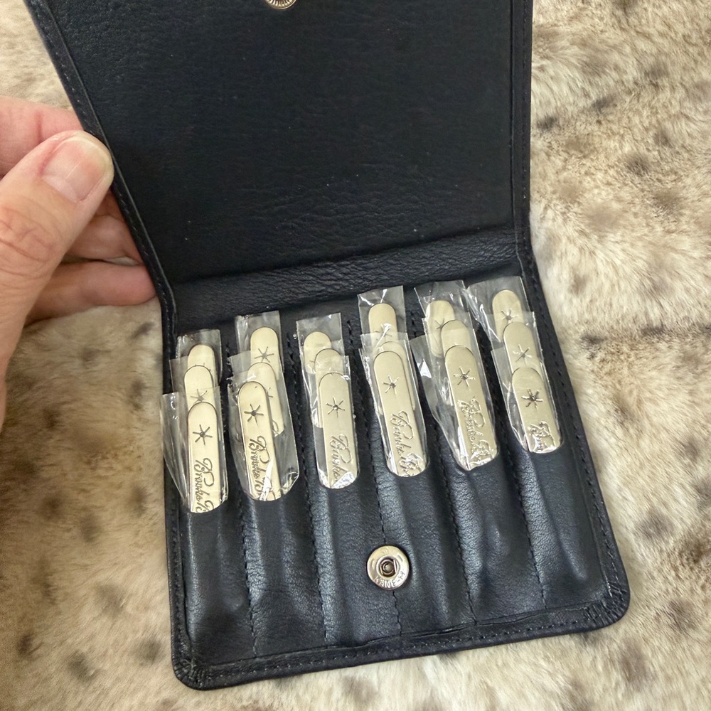 Brooks Brothers Silver Collar Stays in Black Leather Case